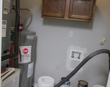 2190 Forest Knoll Drive Ne - Photo Thumbnail 7