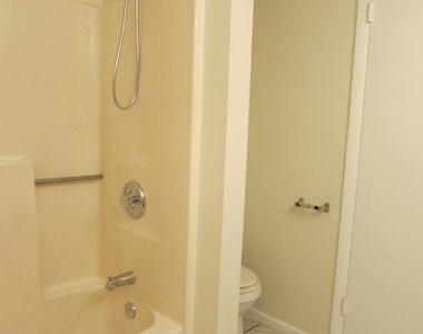 2190 Forest Knoll Drive Ne - Photo Thumbnail 21