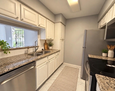 6633 W Airport Boulevard - Photo Thumbnail 1