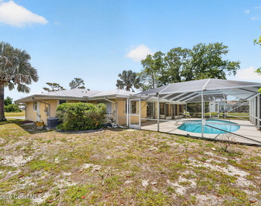 1340 Mariposa Drive Ne - Photo Thumbnail 40