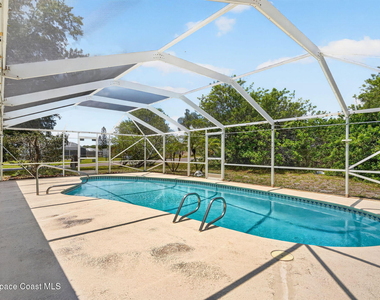 1340 Mariposa Drive Ne - Photo Thumbnail 36