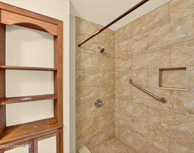 1340 Mariposa Drive Ne - Photo Thumbnail 32