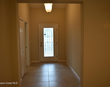 518 Dillard Drive Se - Photo Thumbnail 1