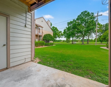 8205 Sands Point Drive - Photo Thumbnail 15