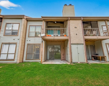 8205 Sands Point Drive - Photo Thumbnail 17