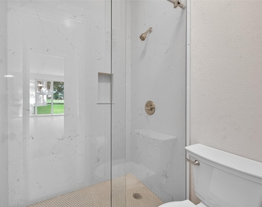 8205 Sands Point Drive - Photo Thumbnail 10