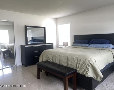 4270 Fairfax Street E - Photo Thumbnail 6
