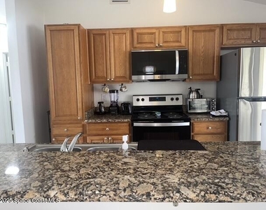 4270 Fairfax Street E - Photo Thumbnail 15
