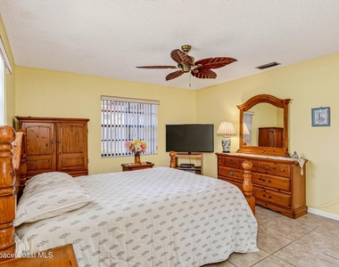290 Paradise Boulevard - Photo Thumbnail 35