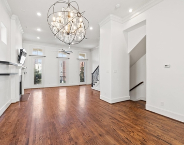 2326 Hutchins Street - Photo Thumbnail 20