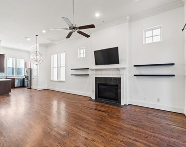 2326 Hutchins Street - Photo Thumbnail 19
