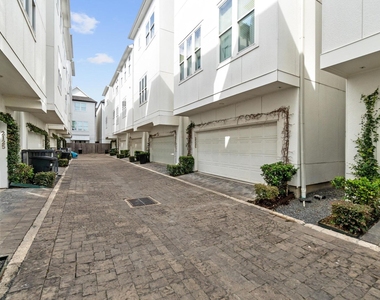 2326 Hutchins Street - Photo Thumbnail 22