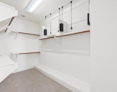 2326 Hutchins Street - Photo Thumbnail 14
