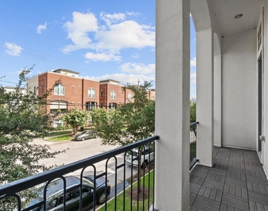 2326 Hutchins Street - Photo Thumbnail 17