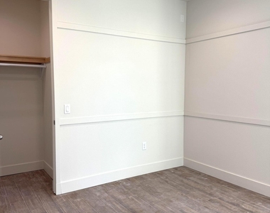 2891 Edington Drive - Photo Thumbnail 11