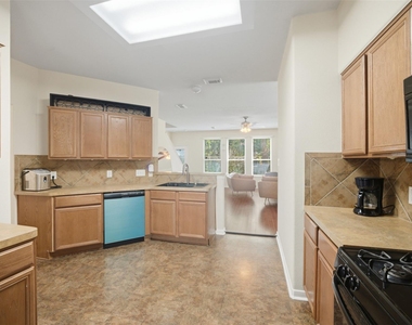 5034 Forest Hurst Drive - Photo Thumbnail 5