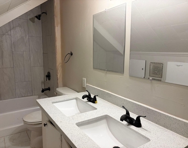 3150 Roberts Street - Photo Thumbnail 12