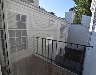 9809 Richmond Avenue - Photo Thumbnail 12