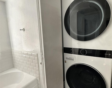 9809 Richmond Avenue - Photo Thumbnail 6