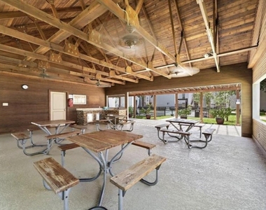 9809 Richmond Avenue - Photo Thumbnail 16