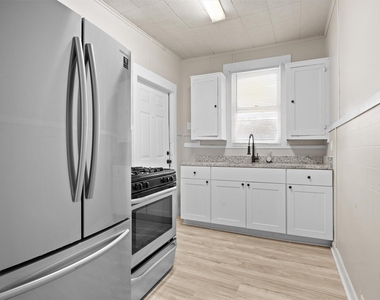 715 Porter Street - Photo Thumbnail 9