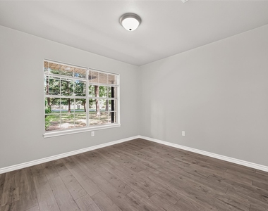611 Dogwood Trail - Photo Thumbnail 15