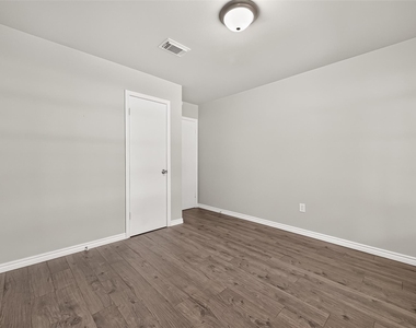 611 Dogwood Trail - Photo Thumbnail 9