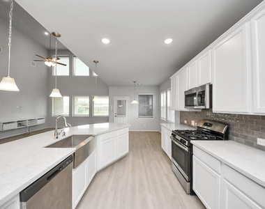 3102 Trishelle Court - Photo Thumbnail 10