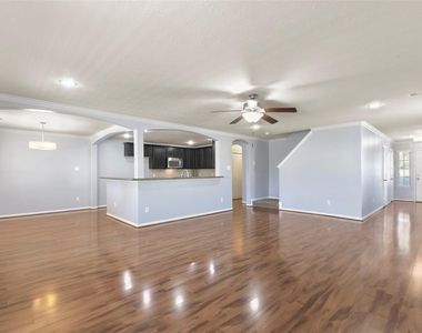 11711 Red Hummingbird Drive - Photo Thumbnail 6