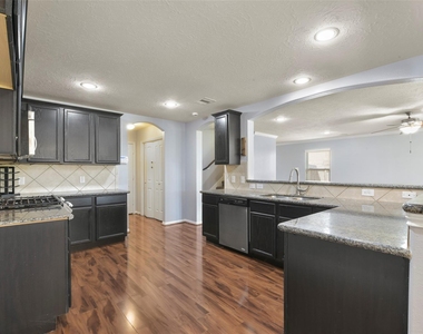 11711 Red Hummingbird Drive - Photo Thumbnail 9