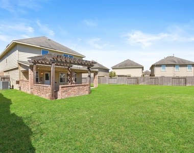11711 Red Hummingbird Drive - Photo Thumbnail 32