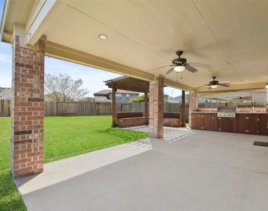 11711 Red Hummingbird Drive - Photo Thumbnail 33