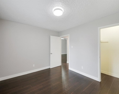 2811 Broad Haven Drive - Photo Thumbnail 25