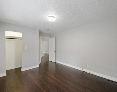 2811 Broad Haven Drive - Photo Thumbnail 26