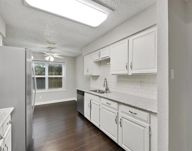 2811 Broad Haven Drive - Photo Thumbnail 17