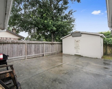 2811 Broad Haven Drive - Photo Thumbnail 5