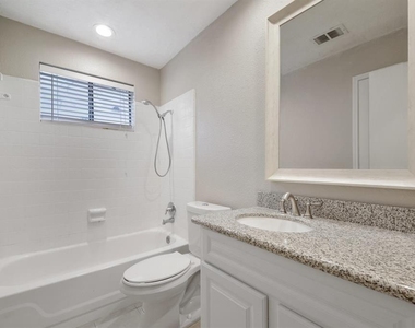 2811 Broad Haven Drive - Photo Thumbnail 9