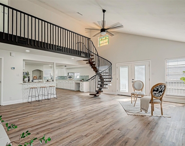 976 Bonita Street - Photo Thumbnail 14