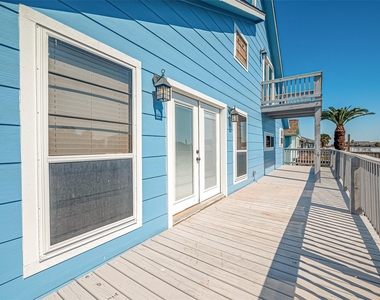 976 Bonita Street - Photo Thumbnail 13