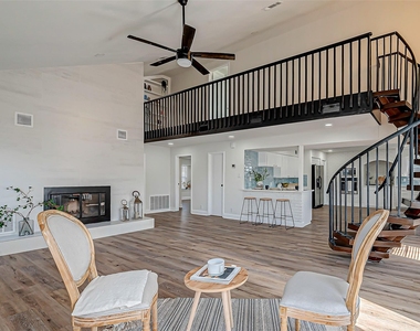 976 Bonita Street - Photo Thumbnail 17