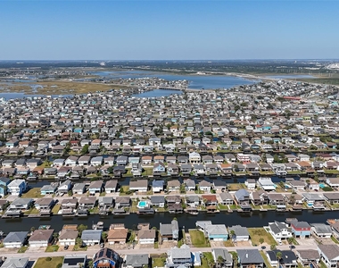 976 Bonita Street - Photo Thumbnail 44
