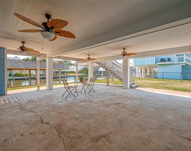 976 Bonita Street - Photo Thumbnail 8