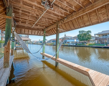 976 Bonita Street - Photo Thumbnail 10