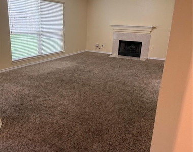3031 Peerless Pass Ct - Photo Thumbnail 2