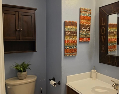 18934 Jodywood Drive - Photo Thumbnail 10