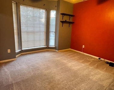 18934 Jodywood Drive - Photo Thumbnail 11