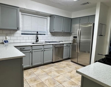 18934 Jodywood Drive - Photo Thumbnail 3