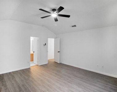 511 Chaseway Drive - Photo Thumbnail 17