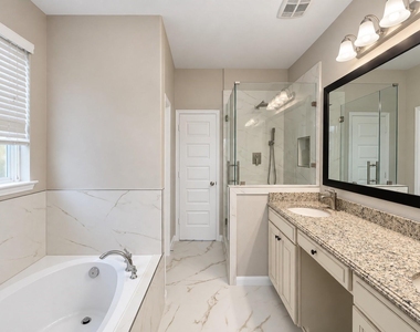11014 Royale Ridge Lane - Photo Thumbnail 14
