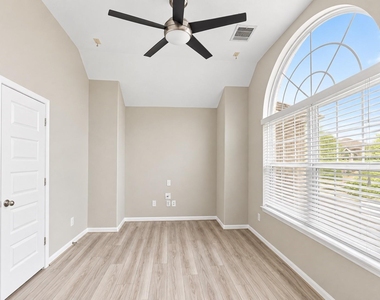 11014 Royale Ridge Lane - Photo Thumbnail 17